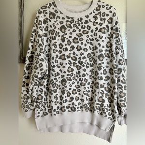American eagle light pink cheetah print sweater size small